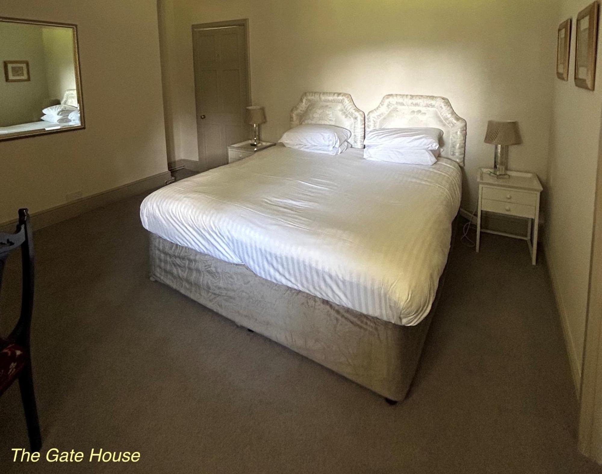 Thornton Manor - Holiday Cottages And Apartments Heswall Eksteriør bilde